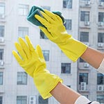 Рабочие резиновые перчатки