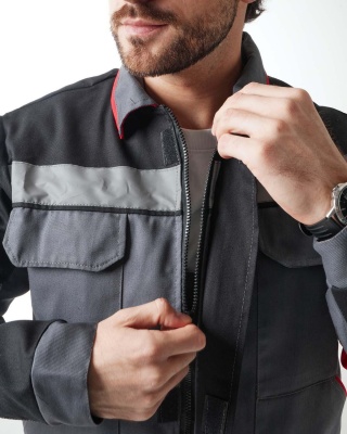 Костюм рабочий с полукомбинезоном Профессионал (тк. Смесовая 255 гр/м2) т.серый/черный. Пр-во РБ